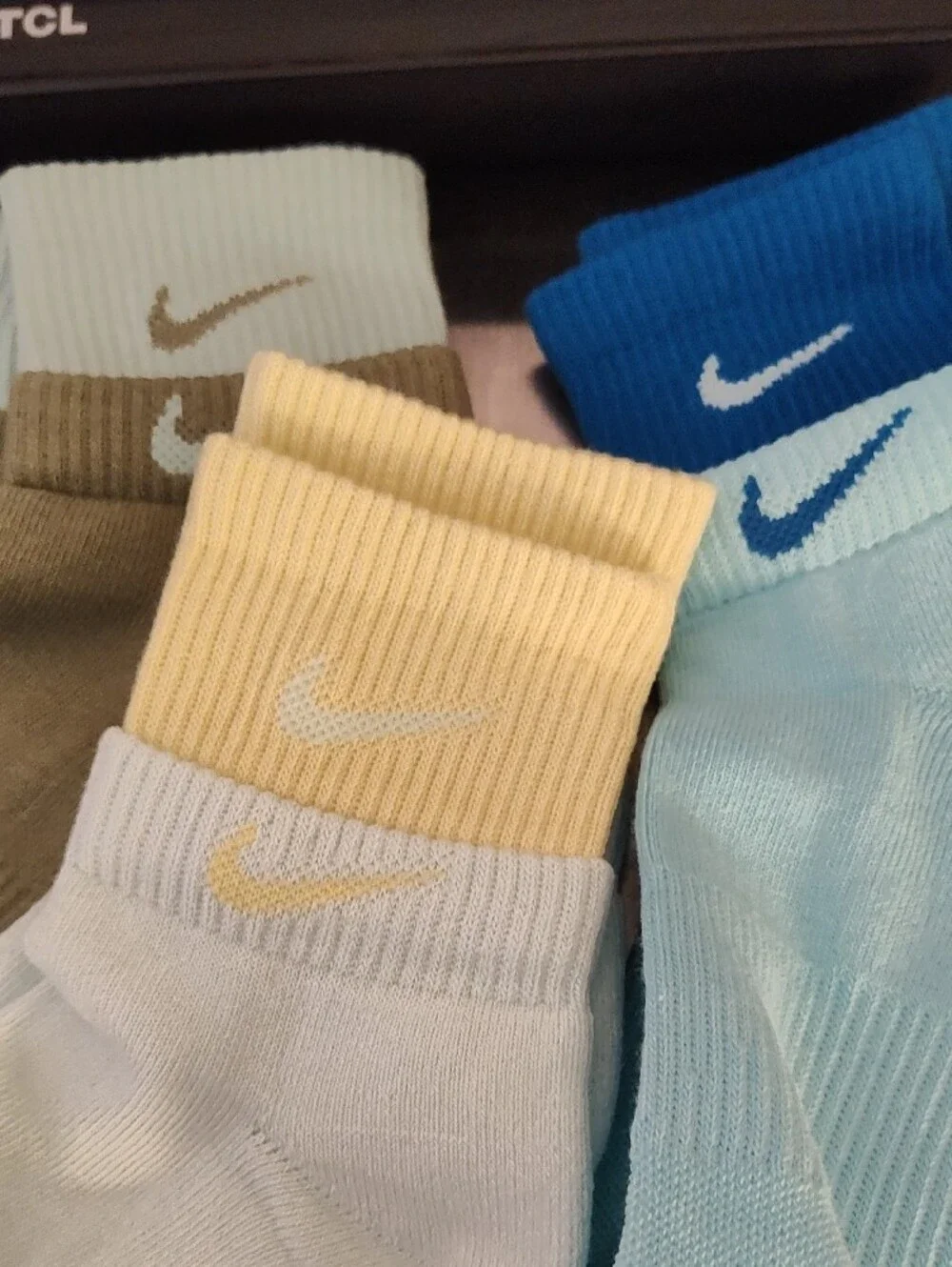Nike Low-Cut Athletic Socks - Light Blue, Pale Yellow, Olive